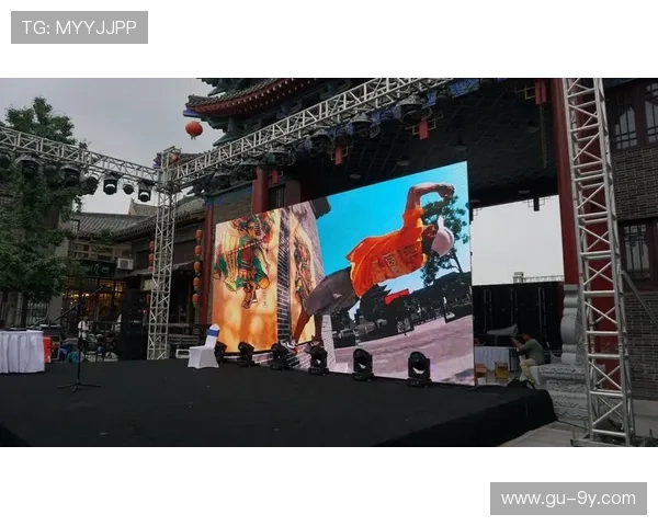 河南建业超级足球之夜点亮城市激情打造球迷互动嘉年华盛宴魅力秀